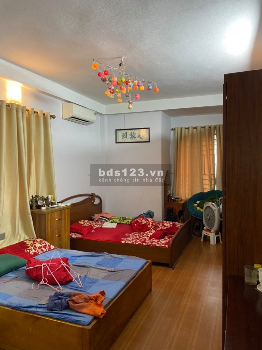 Cần bán nhà 5 tầng, Nguyễn Văn Cừ, căn góc gần phố ô tô kinh doanh tốt