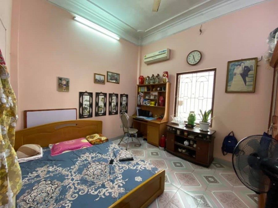 Hoàng Cầu phân lô vip, 2 mặt thoáng, đường rộng trực thăng đáp, KD tốt chủ cần bán gấp.