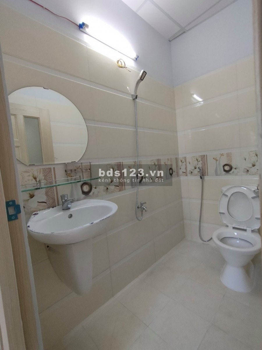 Bán gấp nhà mùa dịch khách chỉ cần xách vali vào ở, công chứng trong ngày