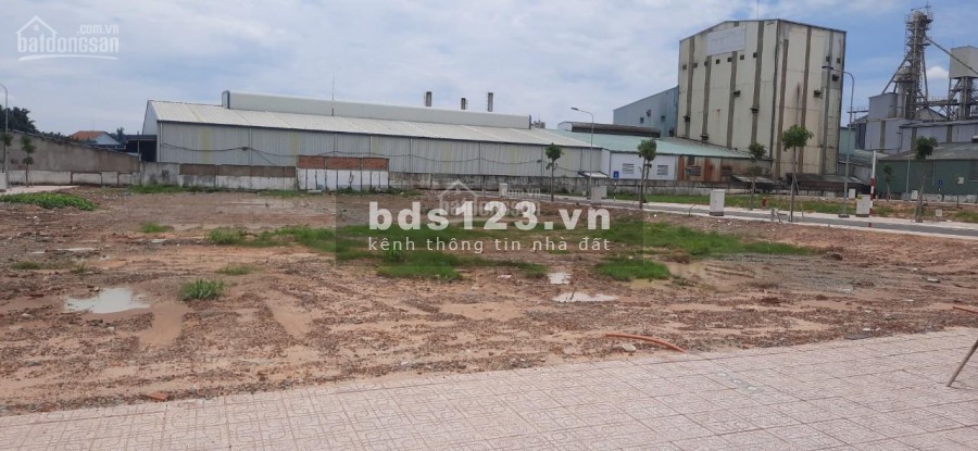 Bán gấp 10.000m2, shr ngay kcn đường 16m, dân đông, giá 168 triệu/sào