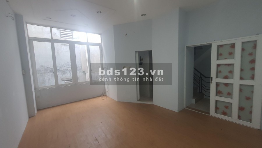 Nhà Trần Phú Quận 5 3Lầu Đúc Chắc Chắn diện tích 30m2, nở hậu 5.6m