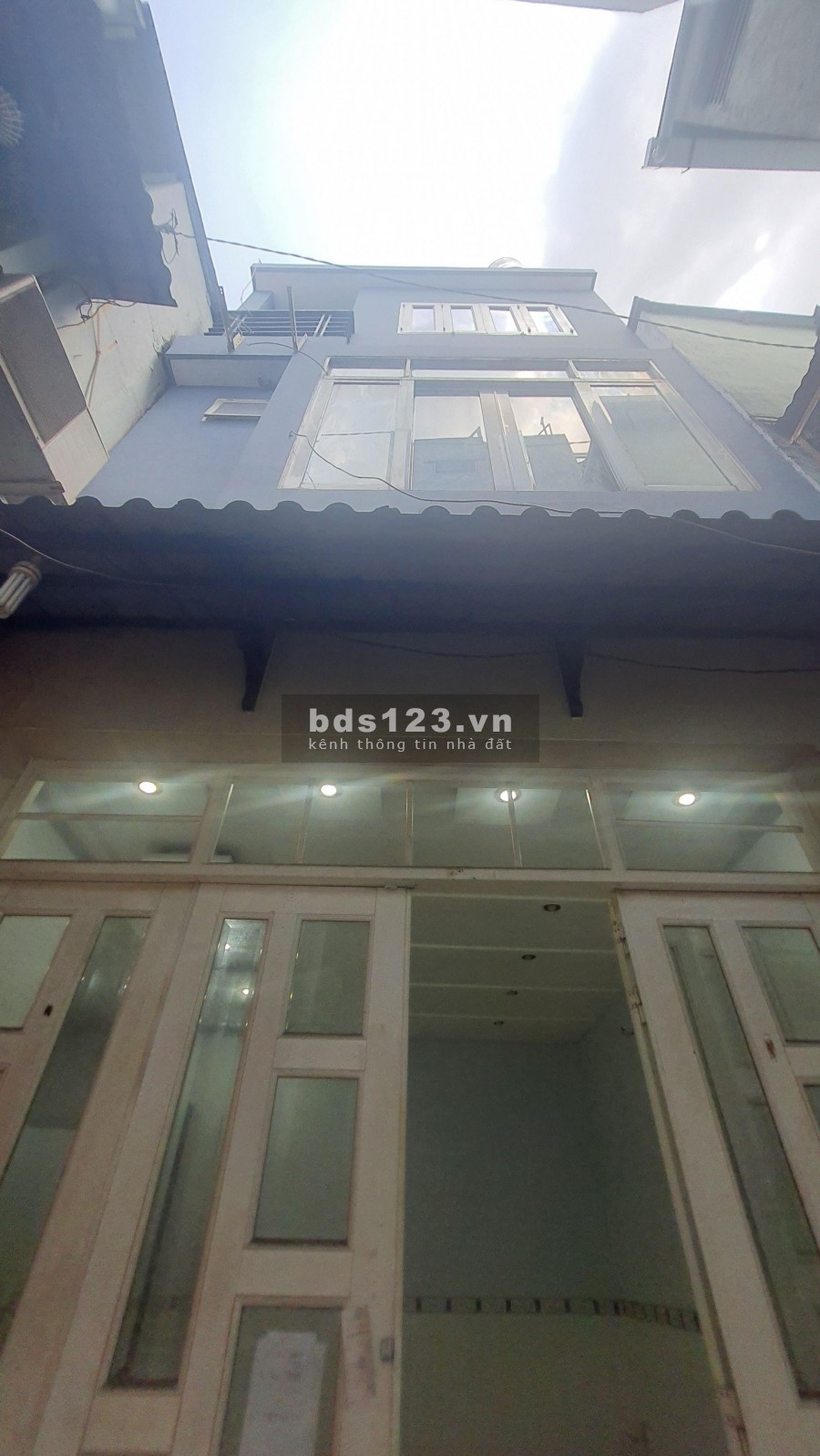 Nhà Trần Phú Quận 5 3Lầu Đúc Chắc Chắn diện tích 30m2, nở hậu 5.6m