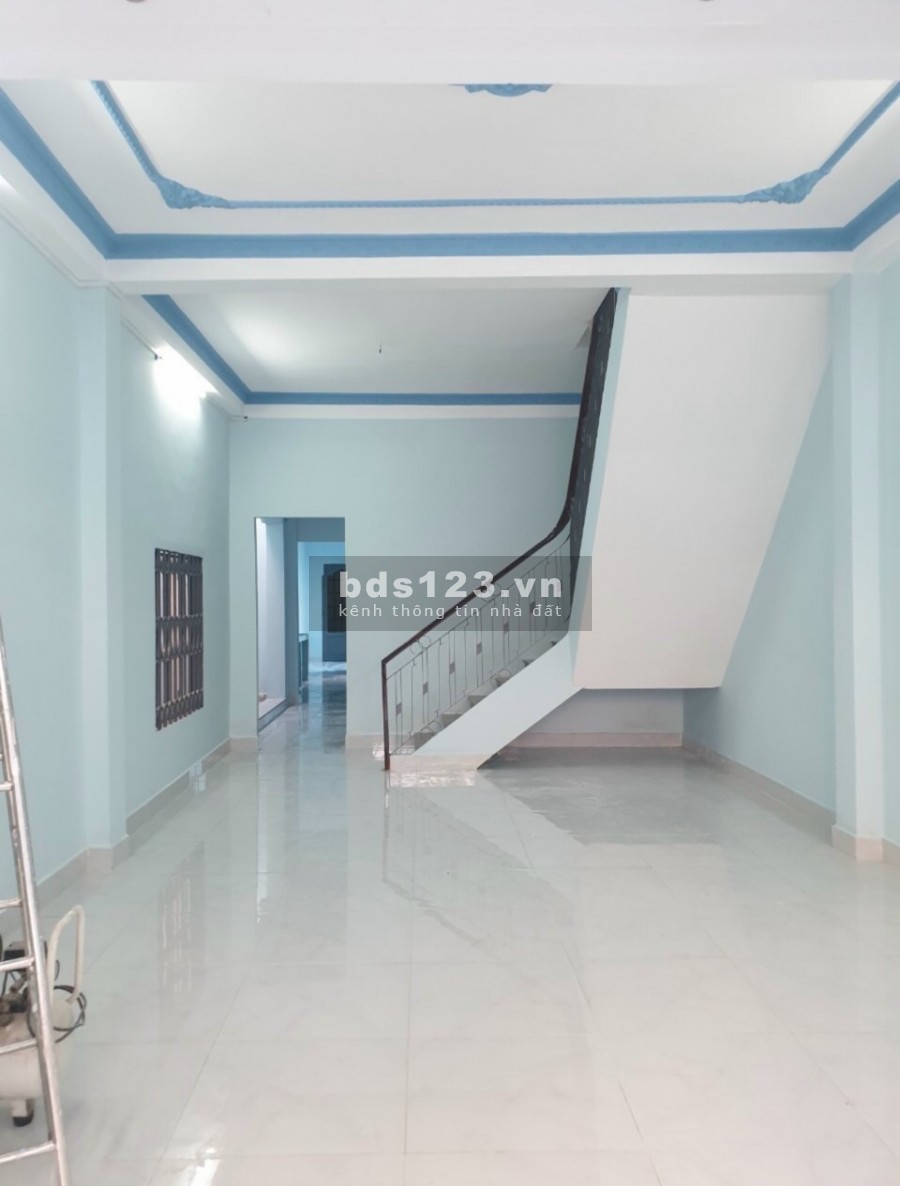 Giá nào cũng bán trả giá là bán, đặt cọc 1 tỷ nhận nhà ngay, đúc 1 trệt, 1 lầu