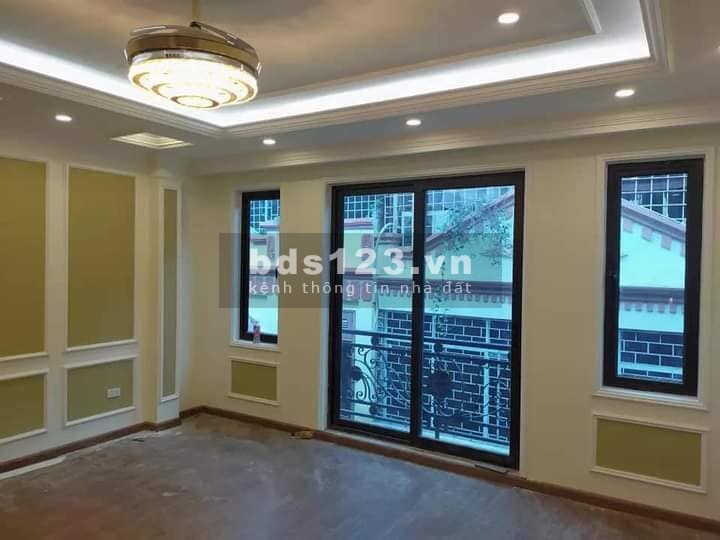 Nhà phân lô Cầu Giấy dt 40m2, 7 tầng, ô tô đỗ cửa, giá 10.4 tỷ, 7 tầng đúc