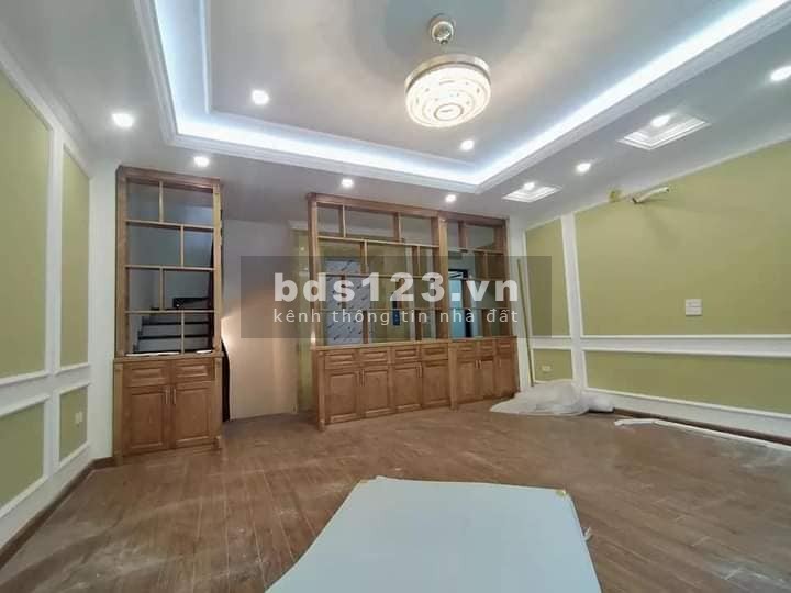 Nhà phân lô Cầu Giấy dt 40m2, 7 tầng, ô tô đỗ cửa, giá 10.4 tỷ, 7 tầng đúc