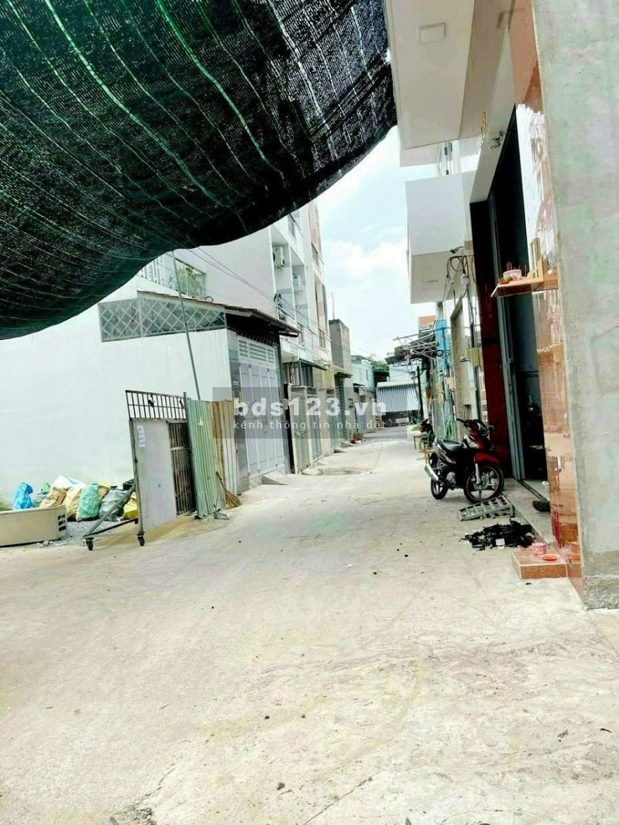 Không thể tin nhà 2 lầu hiệp thành quận 12, sở hữu chỉ 2,3 tỷ