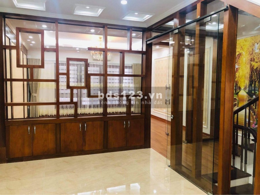 Ngõ 213 Trung Kính, gara- oto tránh, nội thất nhập khẩu, 57m2 - 6 tầng chỉ 14.1 tỷ
