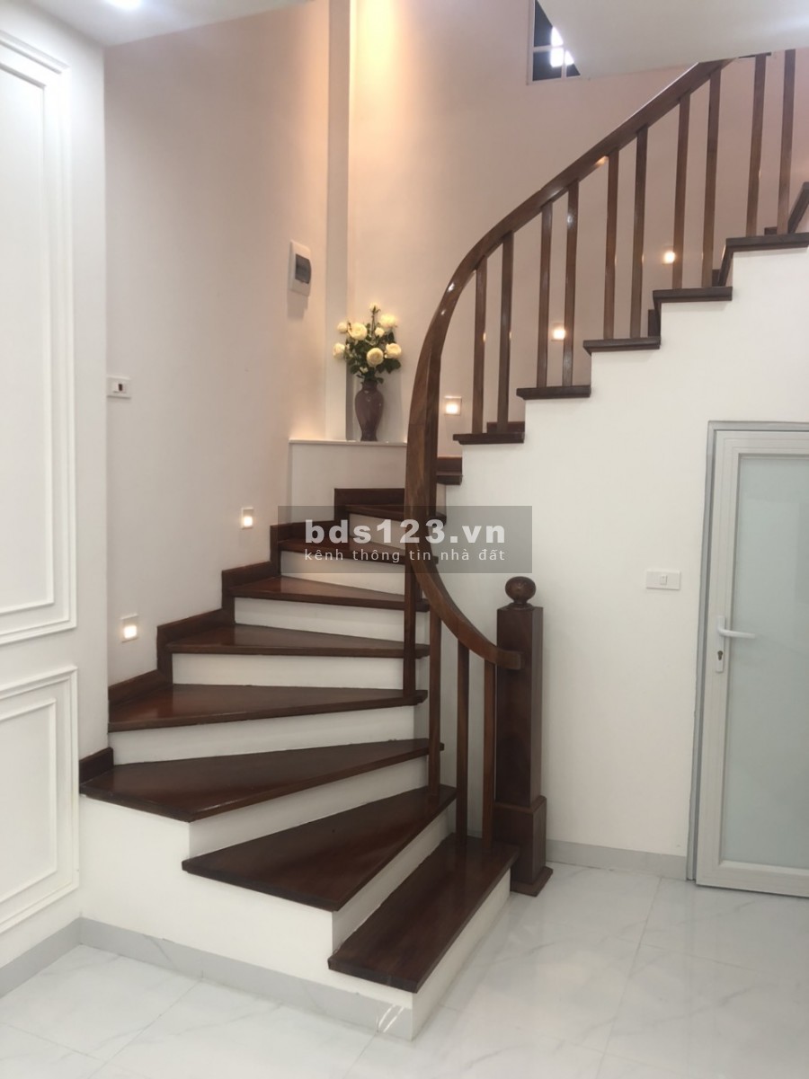 Nhỉnh 3 tỷ sở hữu căn nhà full nội thất, Lê Quang Đạo, sân vận động Mỹ Đình