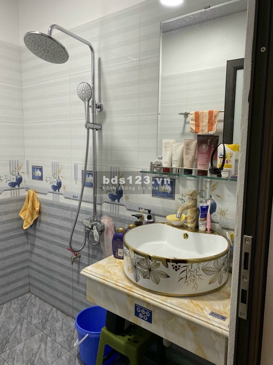 Bán nhà khu Tân Bình, TP HD, 57.8m2, 3 tầng, 4 ngủ, gara ô tô, nhà rất đẹp, chỉ 2.6 tỷ