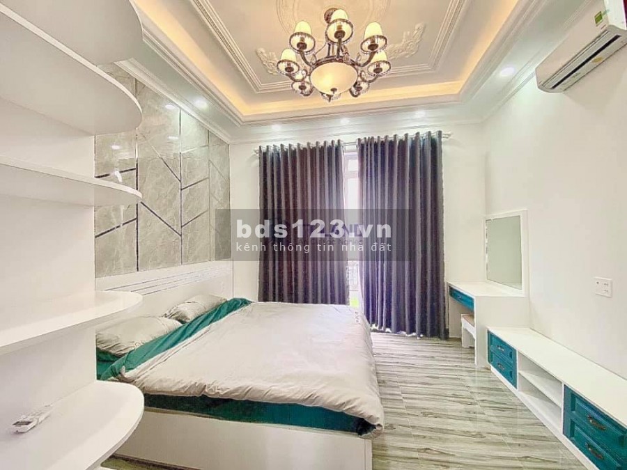 Nhà khu dân cưu Sài Gòn mới hẻm 12m, xe hơi qua lại thoải mái, mặt tiền 10m