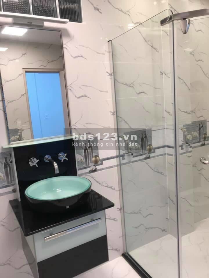 Chính chủ bán gấp nhà đẹp giá tốt tại 58/32 Huỳnh Văn Bánh P15 Q Phú Nhuận