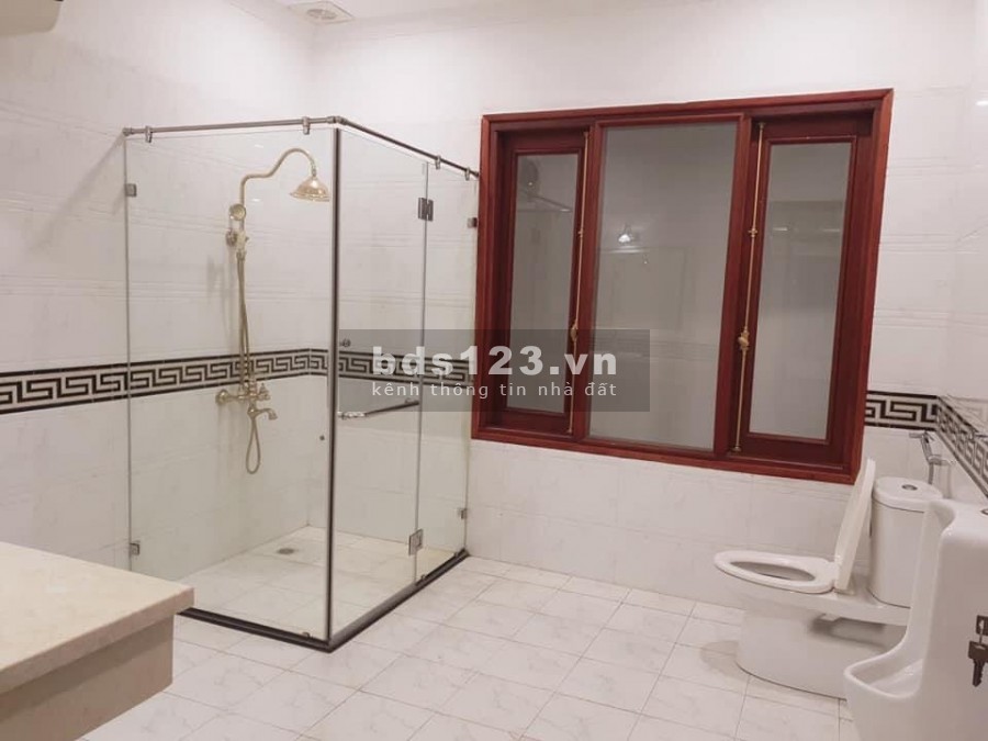 Bán nhà nguyên căn Võ Chí Công, dt 43m2, 5 tầng gần phố kinh doanh nhỏ lẻ giá 6 tỷ