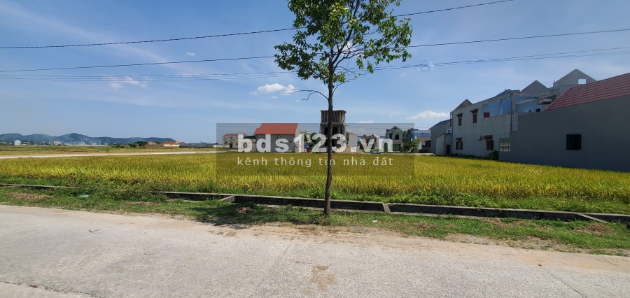 Đất đẹp thị trấn Hậu Lộc, khu dân cư đông đúc liên hệ ngay 0385217777