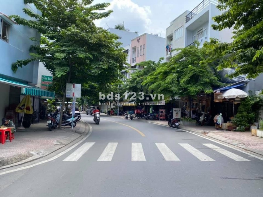 Định cư bán nhà đường Nguyễn Cửu Vân phường 17, Quận Bình Thạnh, giá 12 tỷ