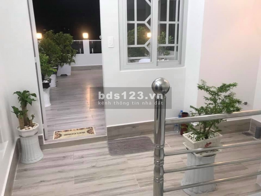 Chính chủ bán gấp nhà đẹp giá tốt tại 58/32 Huỳnh Văn Bánh P15 Q Phú Nhuận