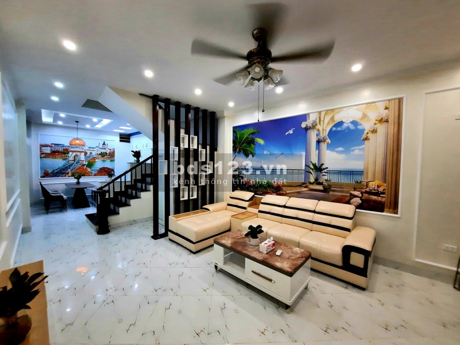 Duy nhất, bán nhà đẹp Đông Các diện tích 53m2 MT 4,3m