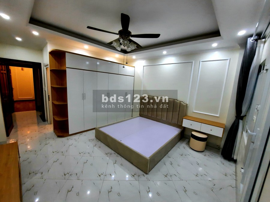 Duy nhất, bán nhà đẹp Đông Các diện tích 53m2 MT 4,3m