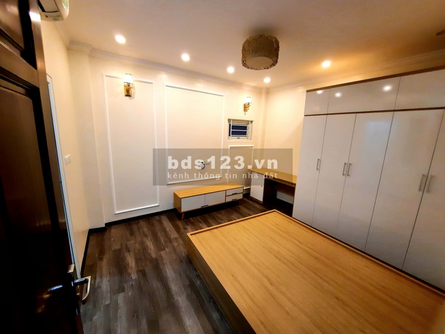 Duy nhất, bán nhà đẹp Đông Các diện tích 53m2 MT 4,3m