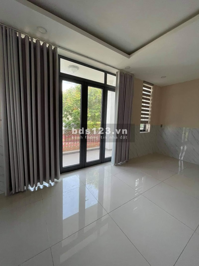 Bán nhà 2 mặt tiền Trần Trọng Cung, Nam Long, 5 tầng, giá 100 triệu/m2