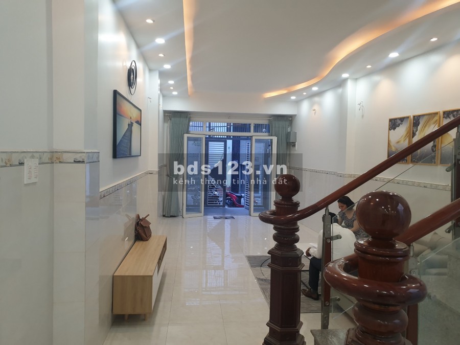 Hàng NGỘP Tân Bình, 88m2, 4 tầng, 6 phòng ngủ, 7.5 tỷ, HXH thông lh 0886880910