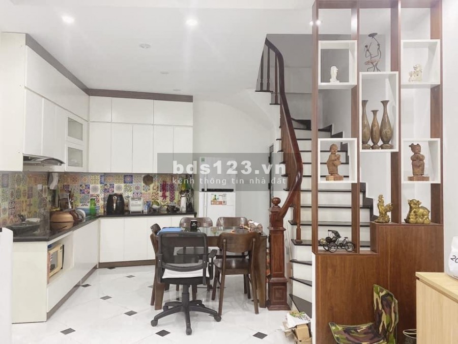 Siêu hot nhà Mỹ Đình tặng nội thất ở sướng ô tô, giá bán 3.6 tỷ, thương lượng