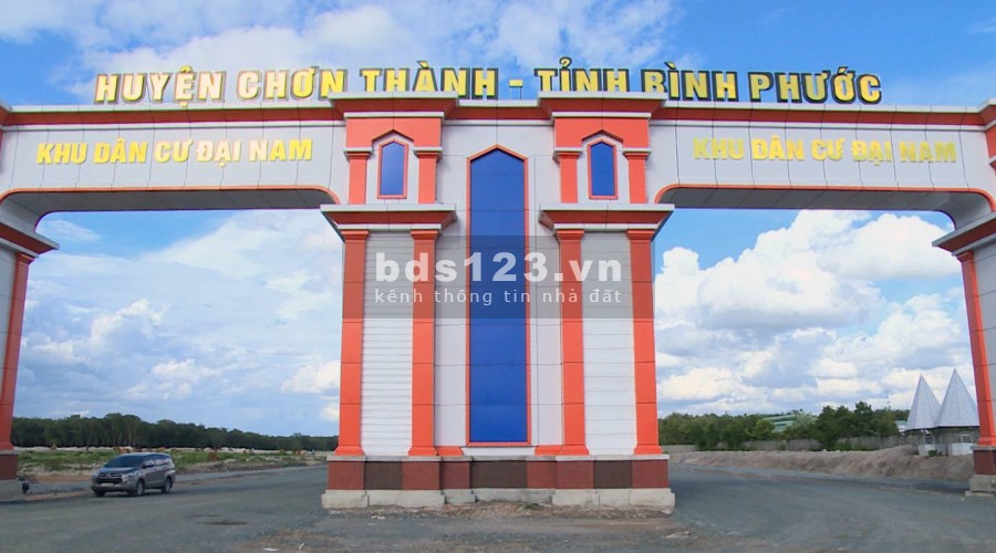 Tôi cần bán mảnh đất dịch vụ khu D gần Trung Tâm Thương Mại dt 130m2