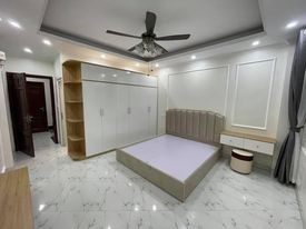 Chỉ 5,85 tỷ có nhà mới Đống Đa ngay Vincom Phạm Ngọc Thạch dt 55m2, 4 tầng, mt 4,5m.