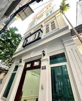 Chỉ 5,85 tỷ có nhà mới Đống Đa ngay Vincom Phạm Ngọc Thạch dt 55m2, 4 tầng, mt 4,5m.