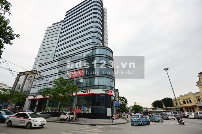 Bán toà nhà mặt tiền văn phong, lô góc mặt phố Trần Quang Khải, lh 0974660824
