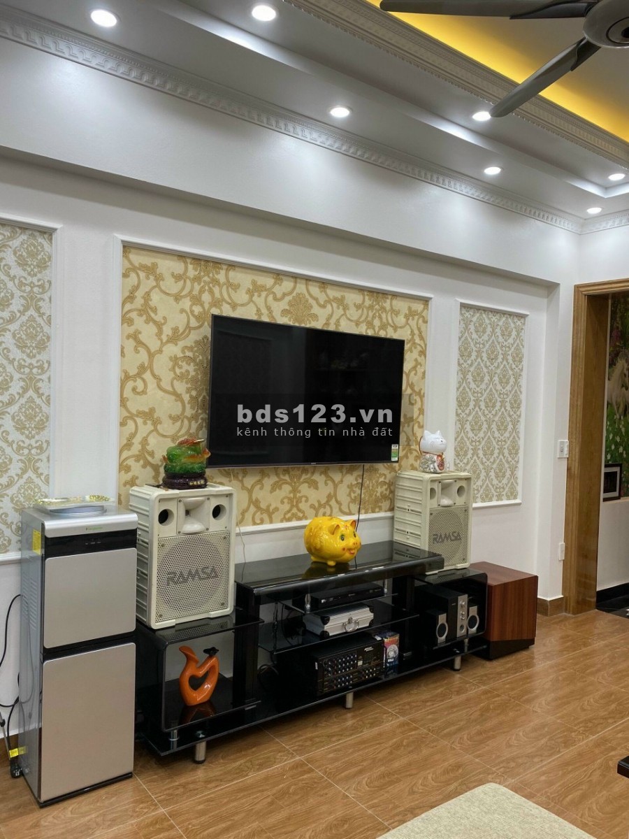 Bán nhà khu Tân Bình, TP HD, 57.8m2, 3 tầng, 4 ngủ, gara ô tô, nhà rất đẹp, chỉ 2.6 tỷ