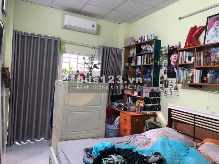 Gấp bán nhà 35m2 Cách Mạng Tháng 8, Quận 3, giá bán chỉ 4 tỷ, hẻm ba gác