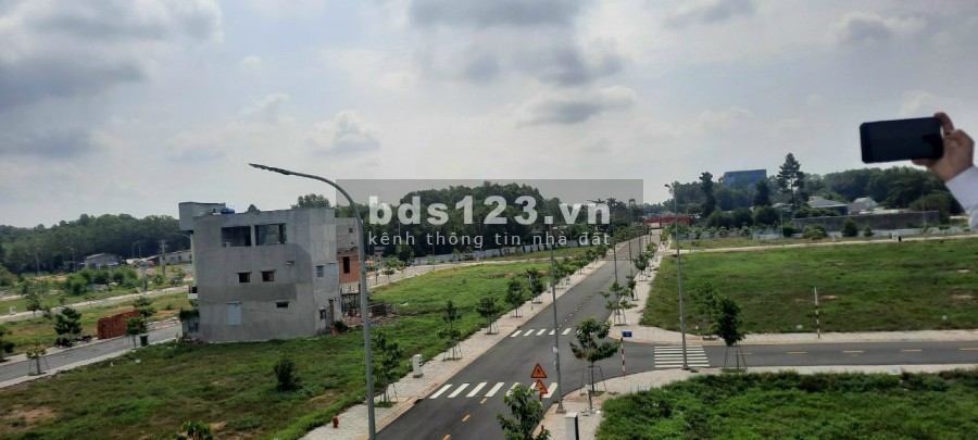 Đất tại Bình Dương trong thời gian này lô đất đẹp, giá rẻ, sổ hồng riêng từng nền