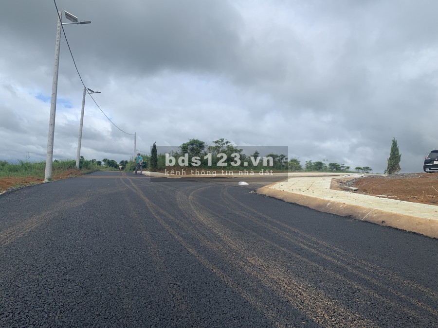 Cần tiền gia đình bán gấp đất ngay nhà hàng Hưng Phát 110m2 full thổ cư SHR giá 328tr