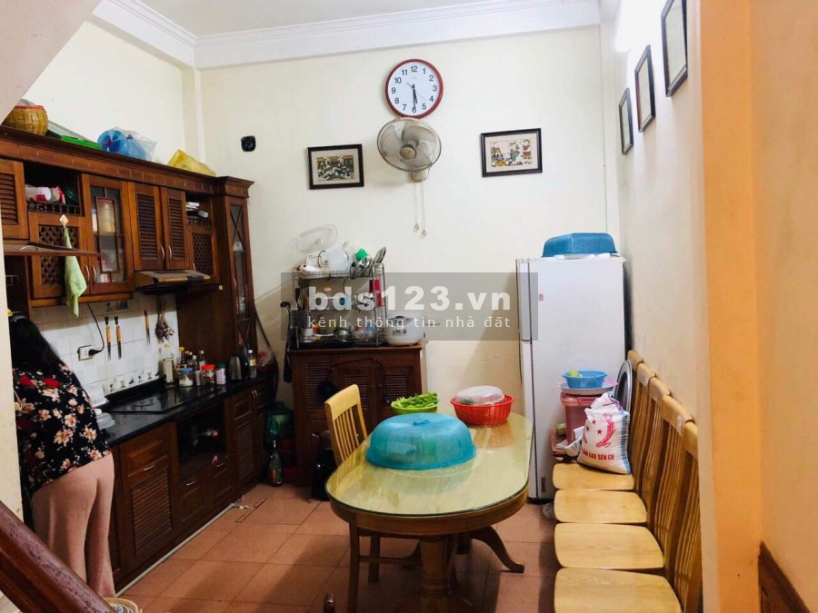 Bán nhà riêng trong ngõ 639/39 Hoàng Hoa Thám Ba Đình - diện tích 45m2 xây 3,5 tầng giá 3.7 tỷ
