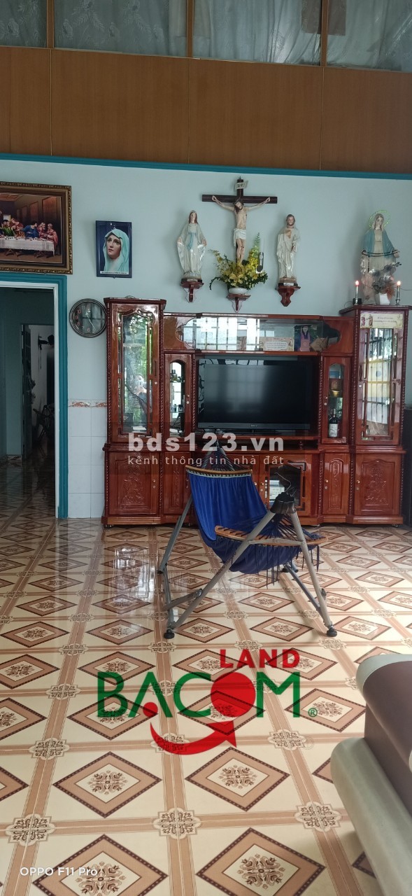 Bán căn nhà cấp 4 P. Hố Nai, đường Nguyễn Aí Quốc vào chỉ 200m DT 149M2 giá chỉ 3ty950