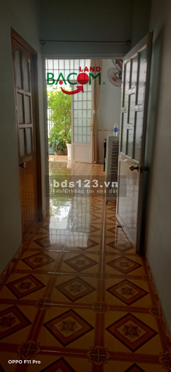 Bán căn nhà cấp 4 P. Hố Nai, đường Nguyễn Aí Quốc vào chỉ 200m DT 149M2 giá chỉ 3ty950