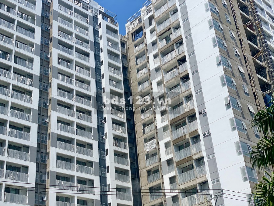 Cần bán căn hộ Ricca 1PN 49m2 chênh chênh thấp nhận nhà T10/2021