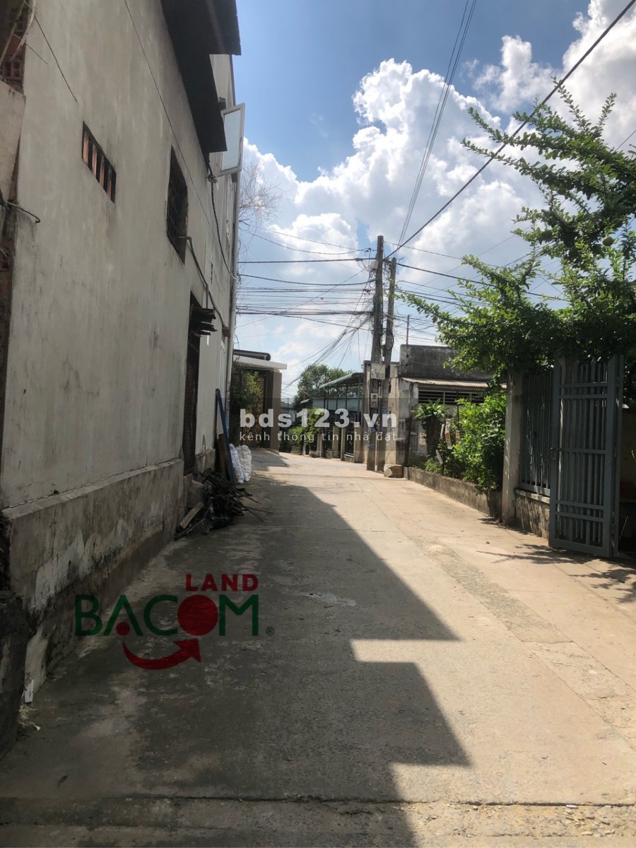 Bán nhanh căn nhà ngay P. Hố Nai, đường Nguyễn Aí Quốc vào chỉ 200m chỉ hơn 4ty