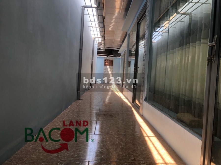 Bán nhanh căn nhà ngay P. Hố Nai, đường Nguyễn Aí Quốc vào chỉ 200m chỉ hơn 4ty