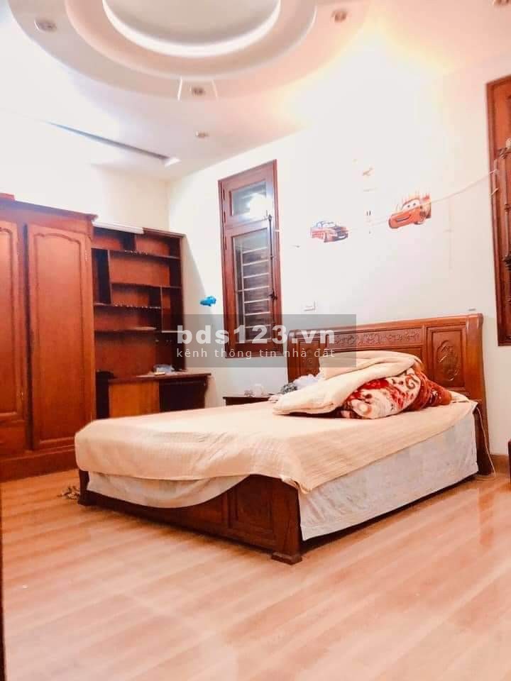 Bán nhà Phan Đình Phùng, 40m2, 6 tầng, mt 4m, ô tô đỗ cửa, gần phố, ô chờ thang máy, giá 9 tỷ