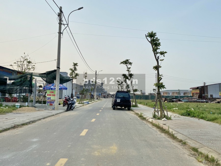 Bán đất kqh Hương Sơn, diện tích 81m2, vị trí đẹp bên cạnh trường mầm non, LH 085_86_87_880