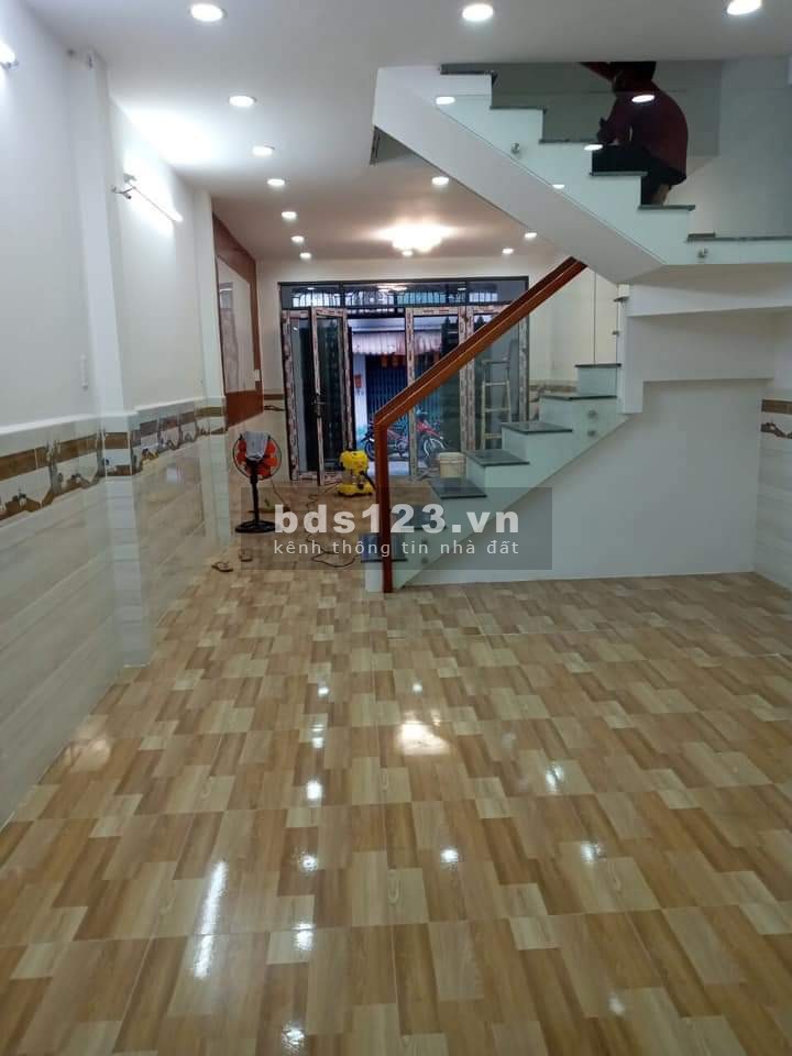 Bán Nhà Đẹp Giá Rẻ HXH 1/ Đường Số 10 LVQ dt: 4x13.9m 1 Lầu giá 4.5 Tỷ TL