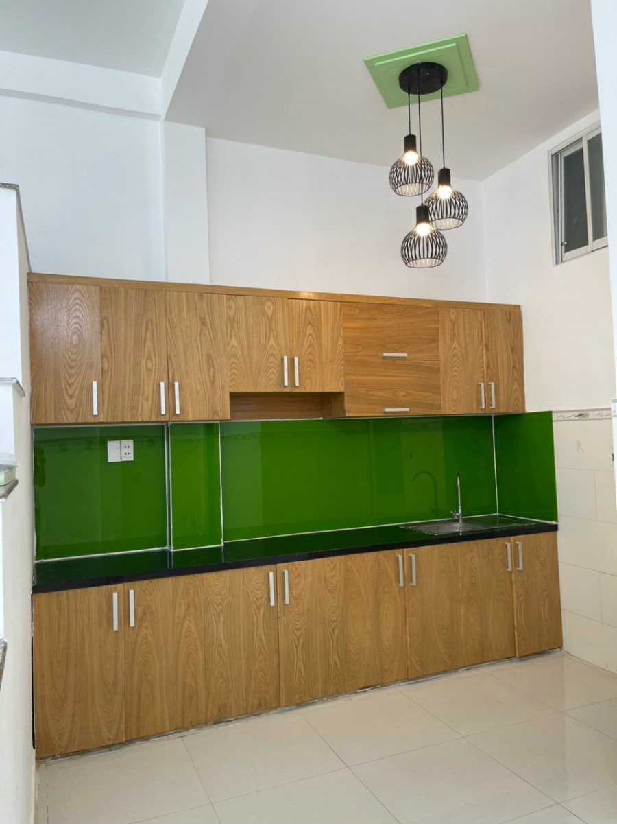 Bán gấp nhà đường 53 Hiệp Bình Chánh, Quận Thủ Đức, dt 60m2, giá 5ty6