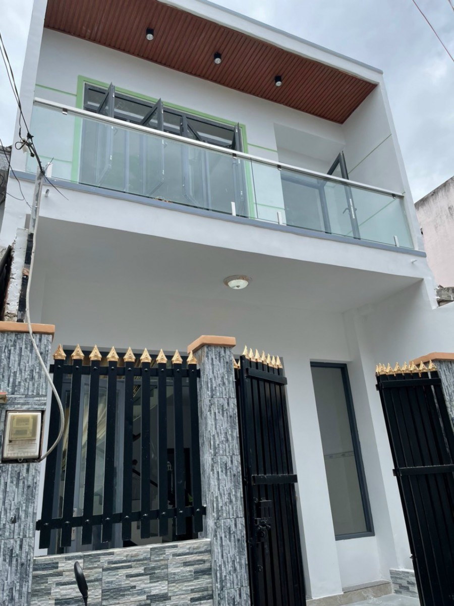 Bán gấp nhà đường 53 Hiệp Bình Chánh, Quận Thủ Đức, dt 60m2, giá 5ty6