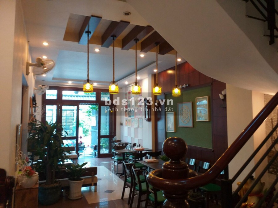 Bán Biệt Thự Mặt Tiền, Phạm Thế Hiển, 240M, 1 Trệt 2 Lầu Chỉ 11,8 Tỷ Quận 8