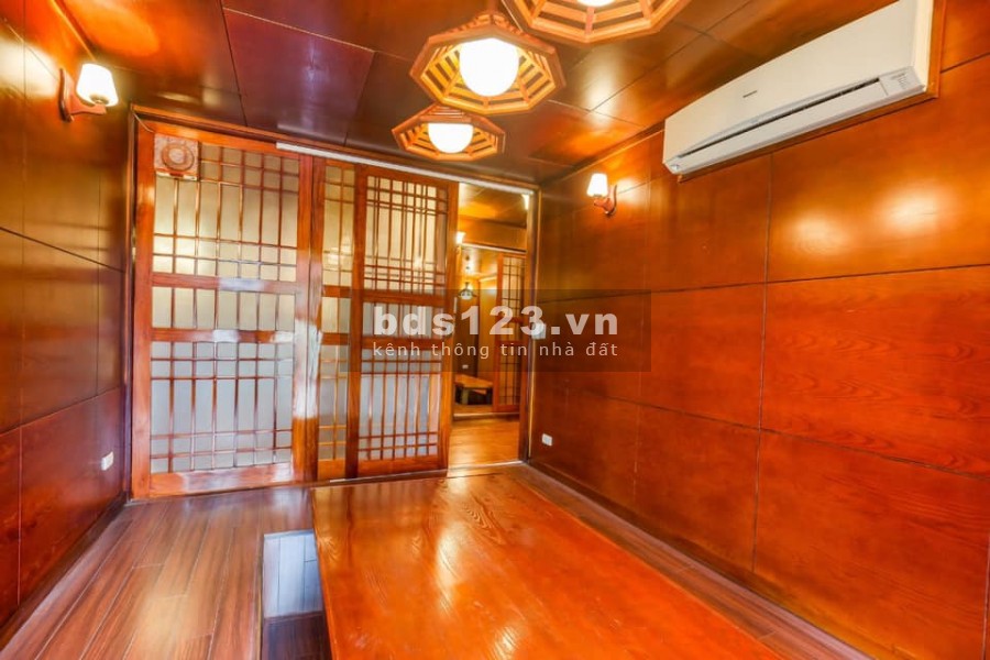 Bán nhà 3 tầng KD nhà hàng Phố Trần Hưng Đạo, Hoàn Kiếm 99m2 giá 27 tỷ. LH 0912442669