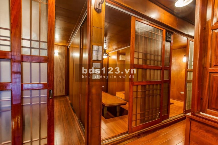 Bán nhà 3 tầng KD nhà hàng Phố Trần Hưng Đạo, Hoàn Kiếm 99m2 giá 27 tỷ. LH 0912442669