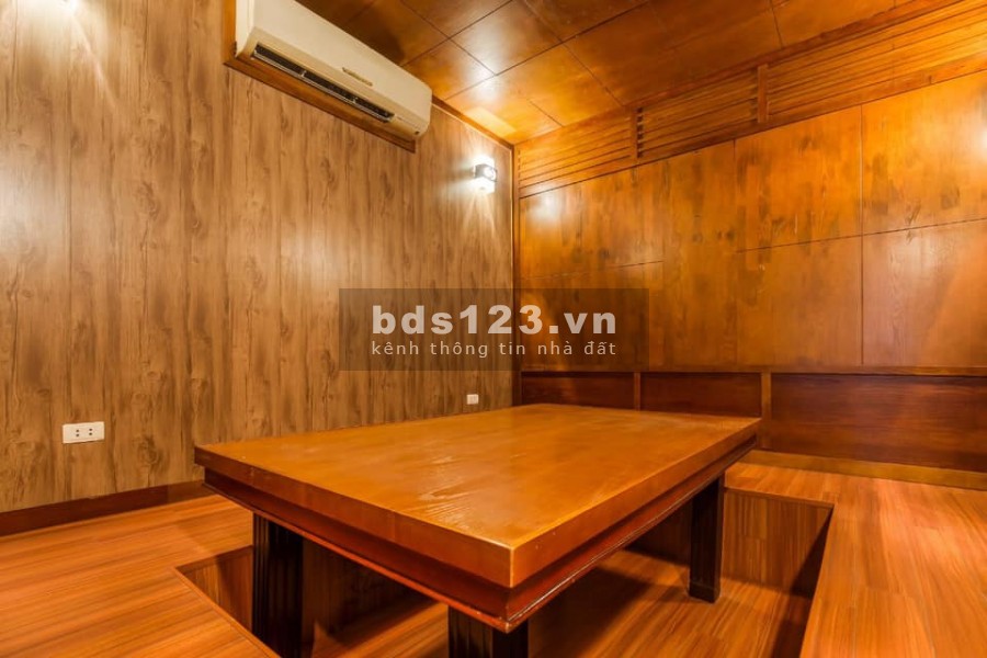 Bán nhà 3 tầng KD nhà hàng Phố Trần Hưng Đạo, Hoàn Kiếm 99m2 giá 27 tỷ. LH 0912442669