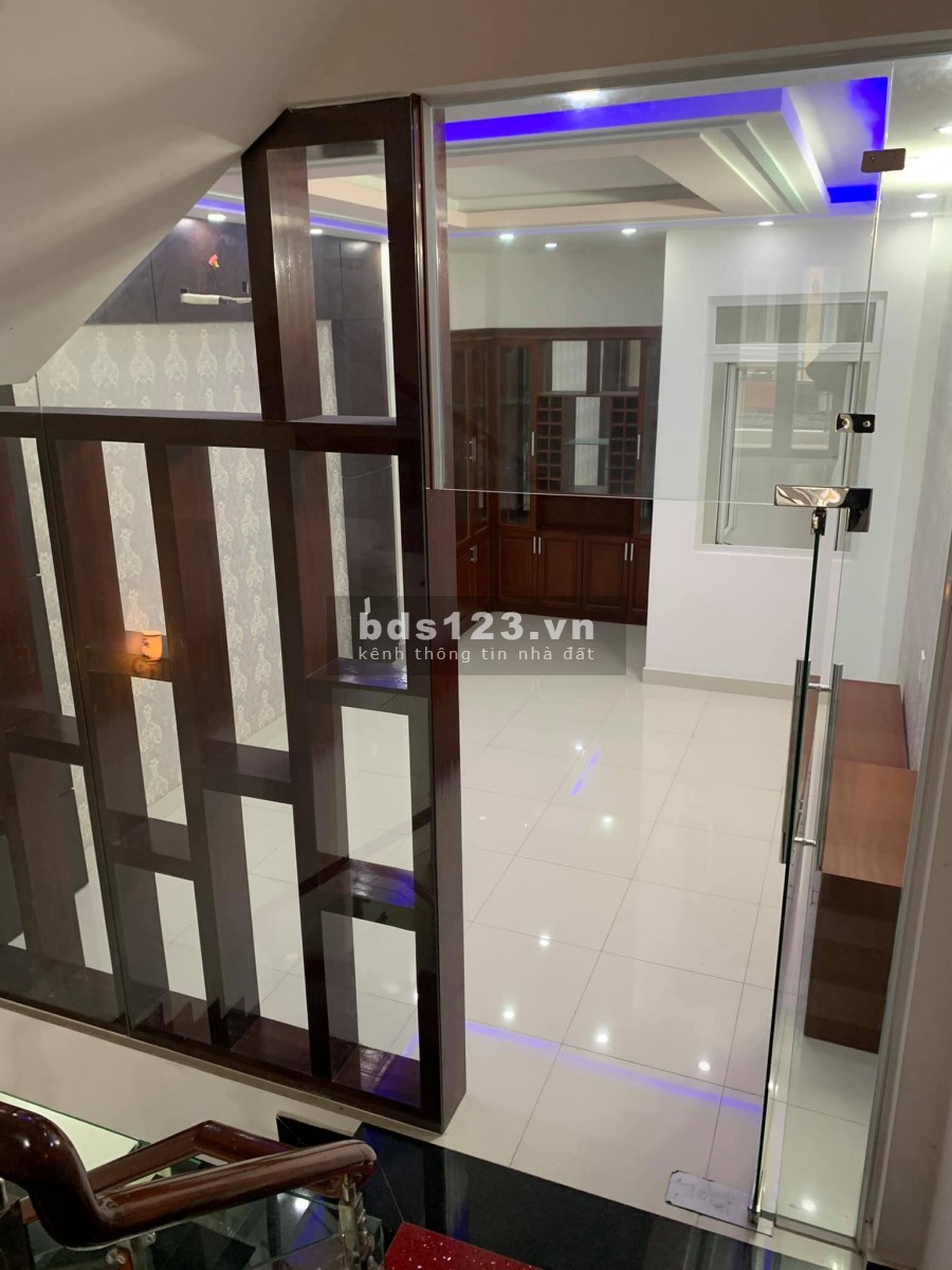 [Bán nhà] Nguyễn Sơn Tân Phú, dt 55m2 (4.2x13m) 3 tầng, hẻm xe hơi, nhà đẹp, sổ hồng