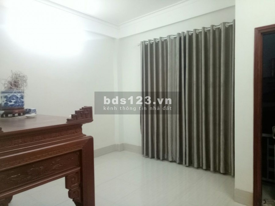 Bán gấp nhà Tu Hoàng, Bắc Từ Liêm, nhà mới, ô tô đỗ cửa, DT 45m2, 4 tầng giá 3.5 tỷ